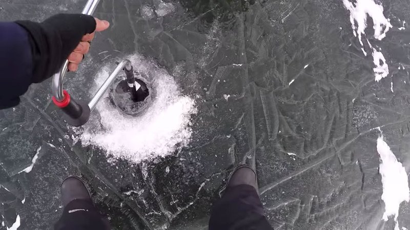 United Kigdom - ice fishing